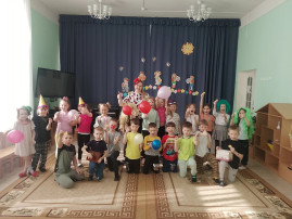 Первое апреля. День смеха в группе " Капитошки" Первое апреля. День смеха в группе " Капитошки".