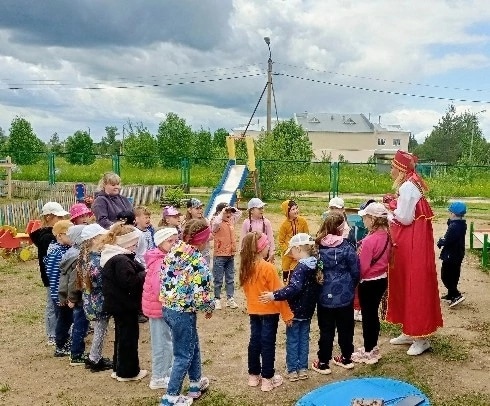 Открытие лагеря " Солнечный городок" Открытие лагеря " Солнечный городок".
